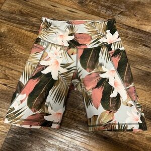 NWOT Old Navy Tropical Print biker Shorts